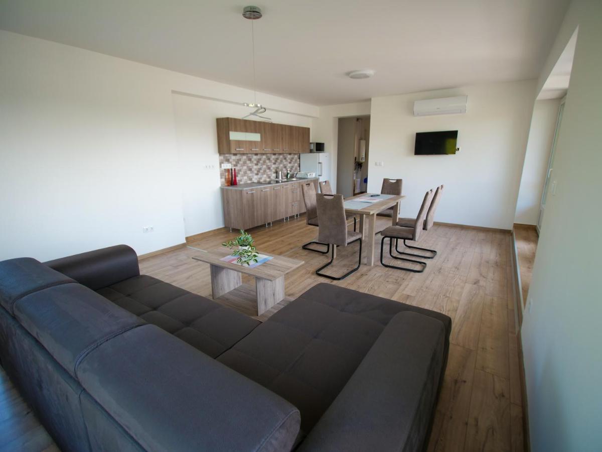 Ferienwohnung Zea Apartmanhaz Balatonfenyves Exterior foto