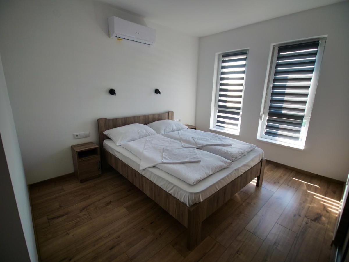 Ferienwohnung Zea Apartmanhaz Balatonfenyves Exterior foto