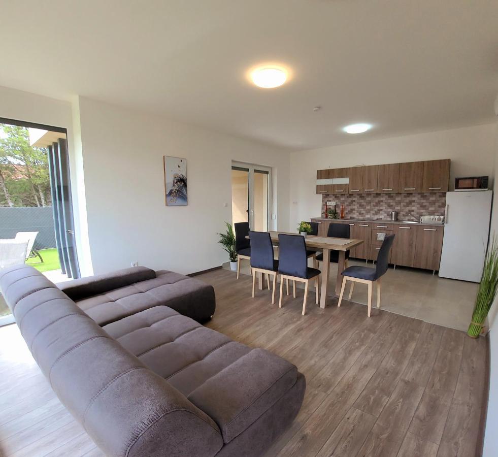 Ferienwohnung Zea Apartmanhaz Balatonfenyves Exterior foto