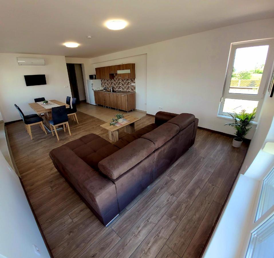 Ferienwohnung Zea Apartmanhaz Balatonfenyves Exterior foto