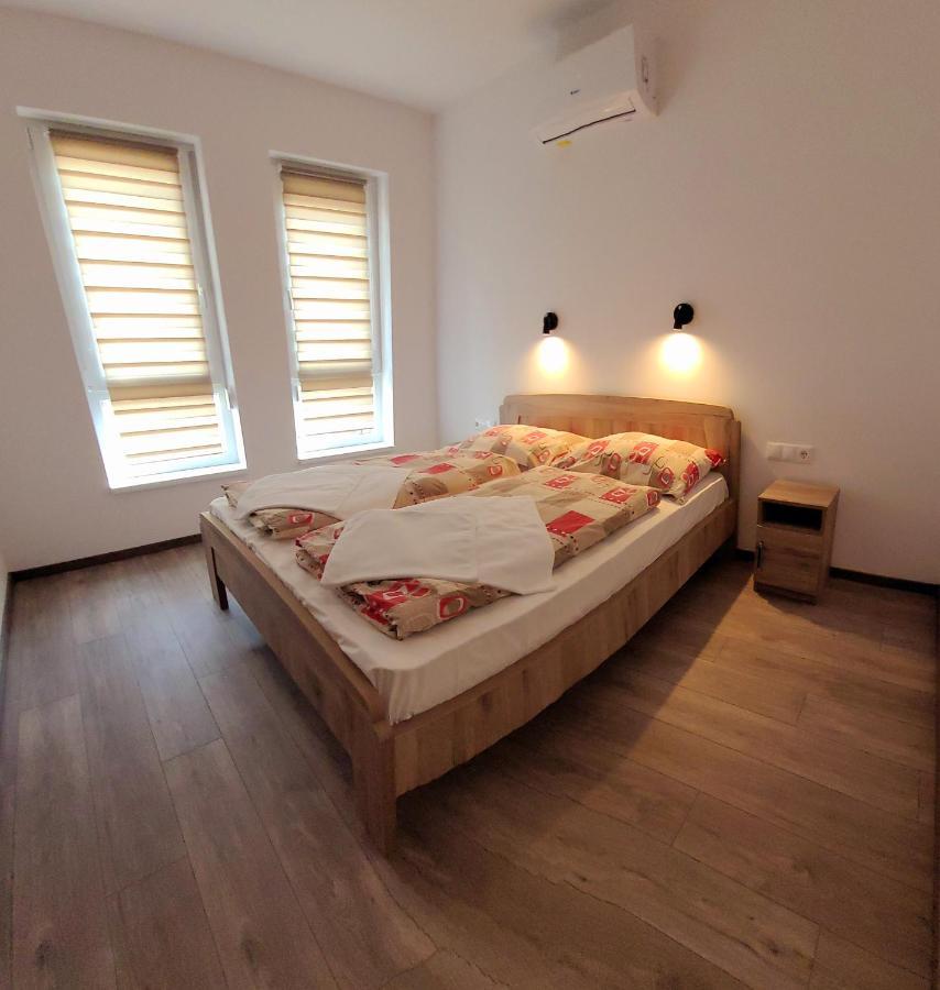 Ferienwohnung Zea Apartmanhaz Balatonfenyves Exterior foto