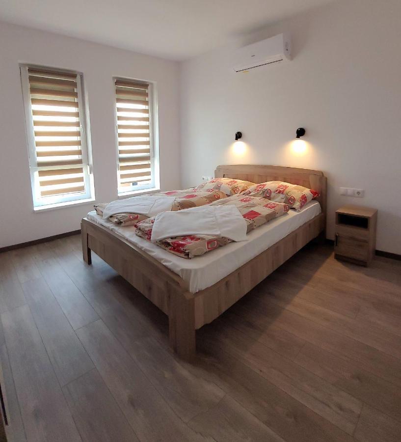 Ferienwohnung Zea Apartmanhaz Balatonfenyves Exterior foto