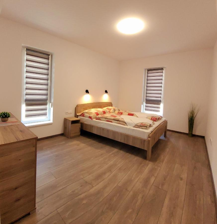 Ferienwohnung Zea Apartmanhaz Balatonfenyves Exterior foto