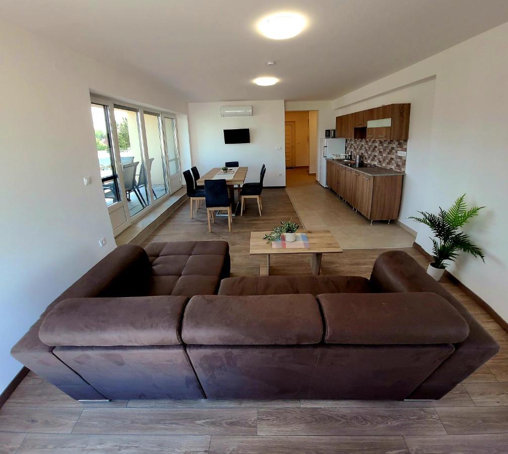 Ferienwohnung Zea Apartmanhaz Balatonfenyves Exterior foto