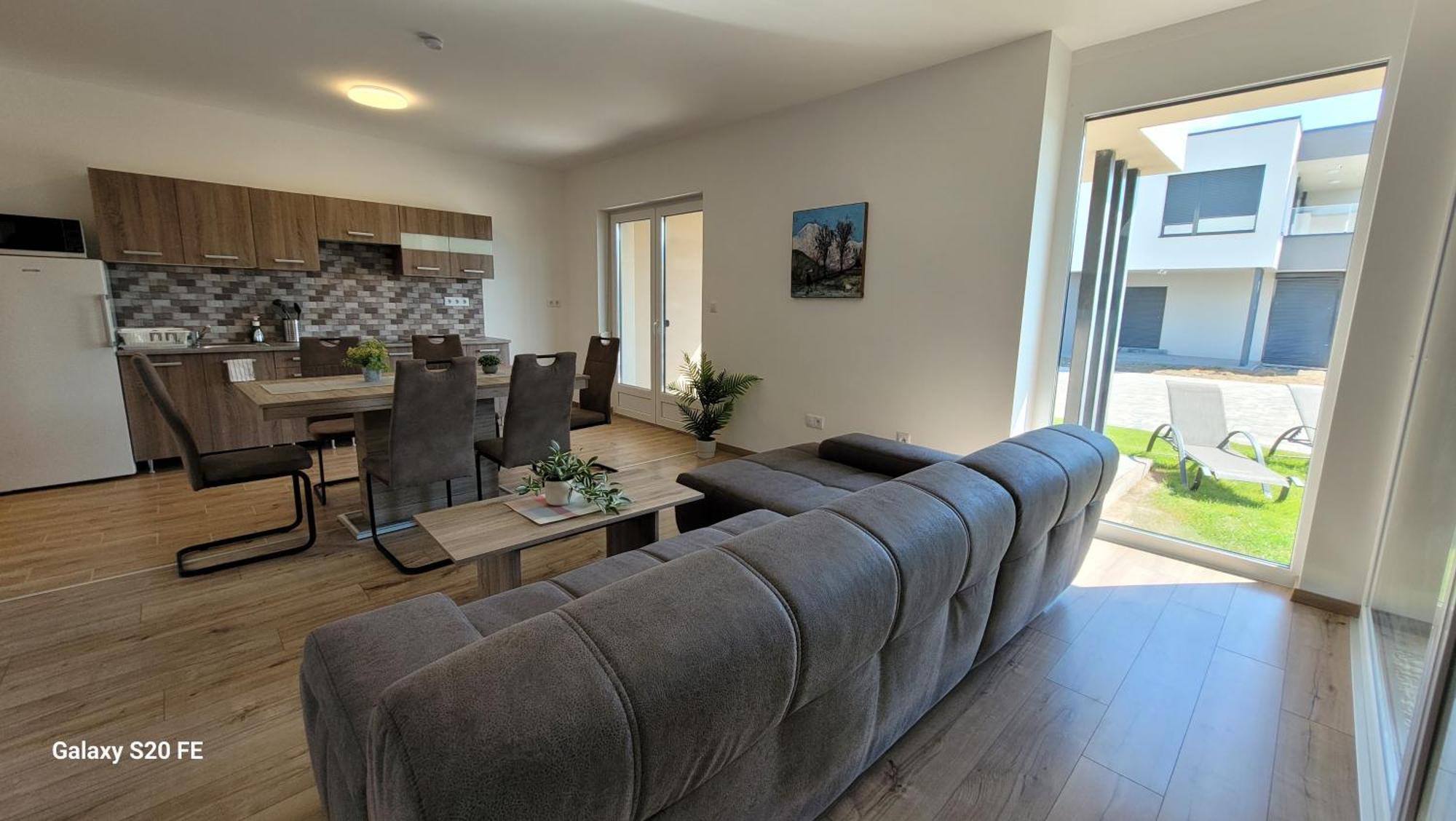 Ferienwohnung Zea Apartmanhaz Balatonfenyves Exterior foto